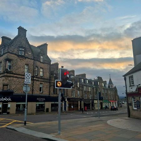 Highland Historical Home In Inverness City Centre エクステリア 写真