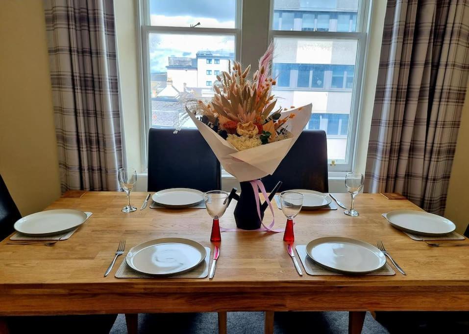 Highland Historical Home In Inverness City Centre エクステリア 写真