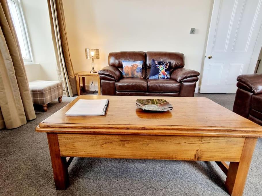 Highland Historical Home In Inverness City Centre エクステリア 写真
