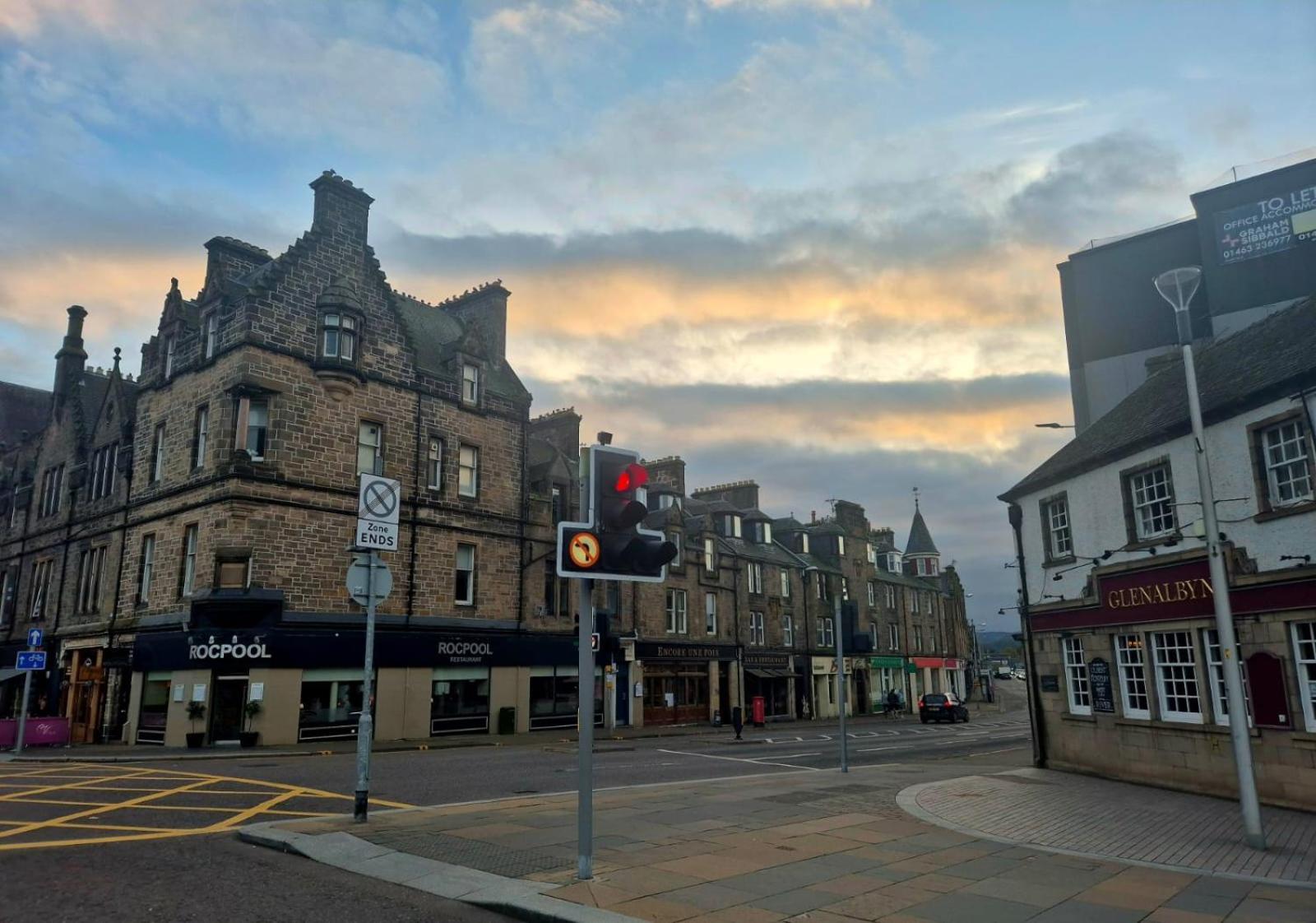Highland Historical Home In Inverness City Centre エクステリア 写真